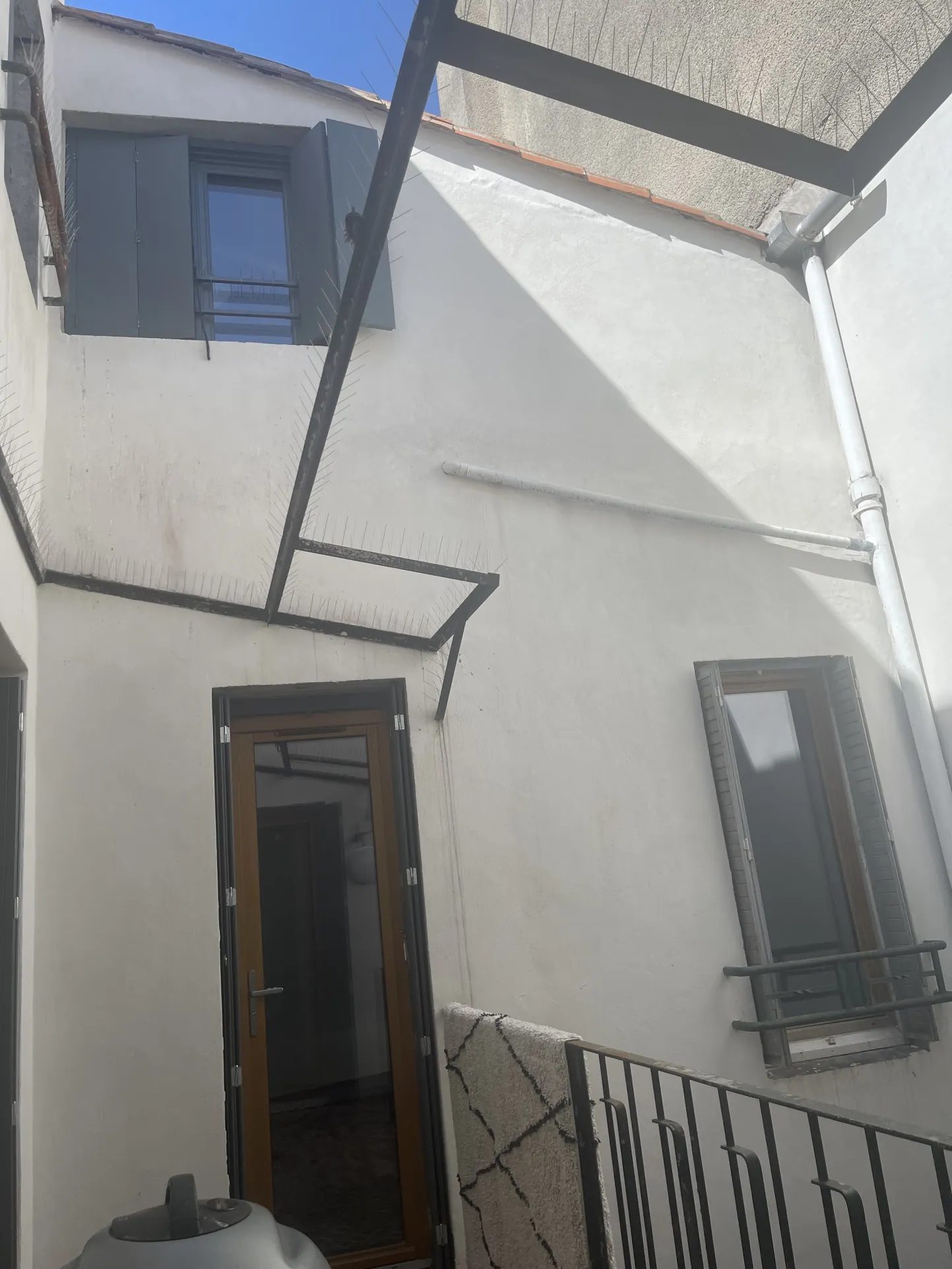 Appartement 91 m² avec terrasse et cachet authentique au centre de Carcassonne 