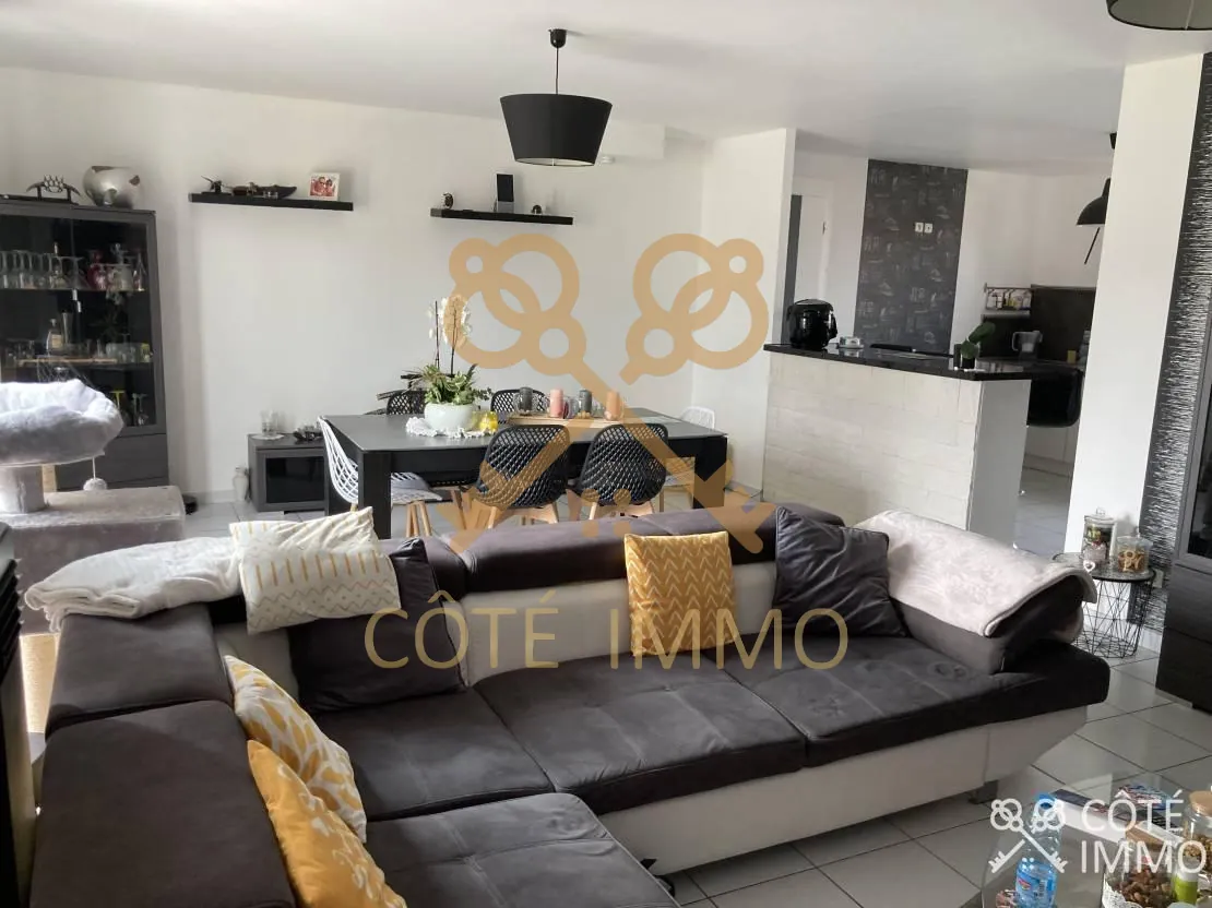 Maison individuelle récente avec 3 chambres à Wahagnies proche Lille 