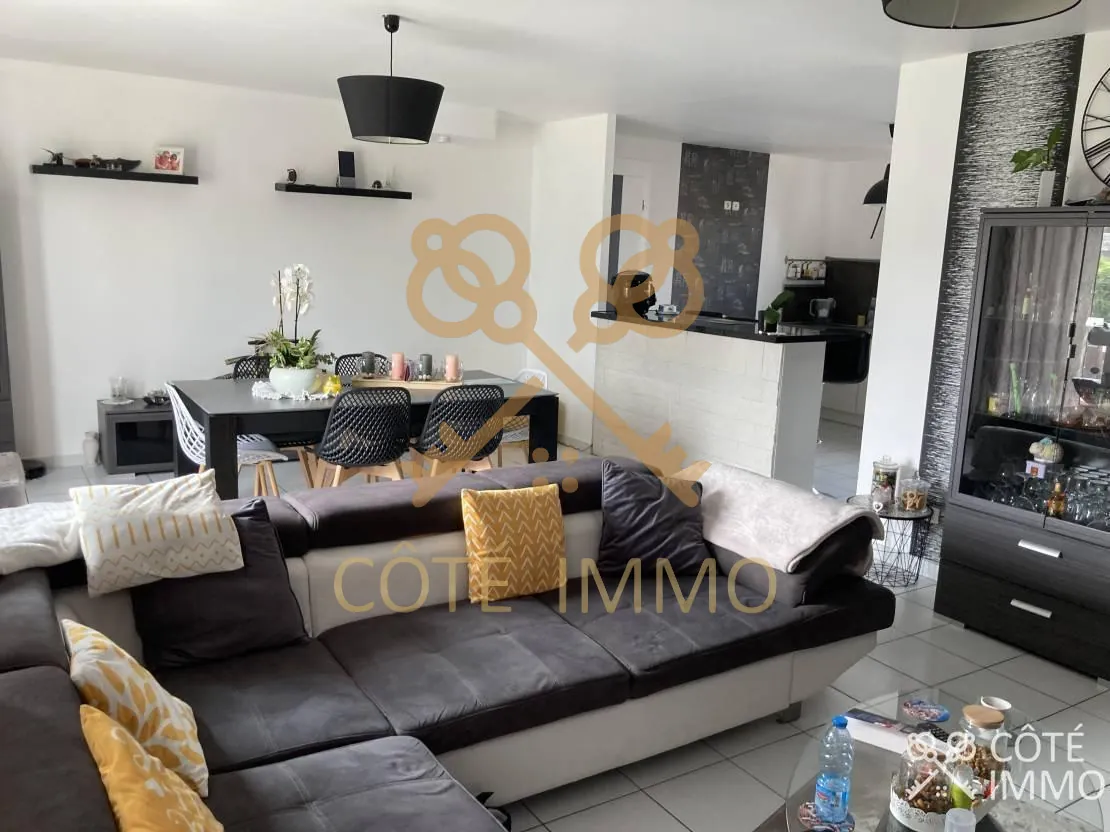 Maison individuelle récente avec 3 chambres à Wahagnies proche Lille 