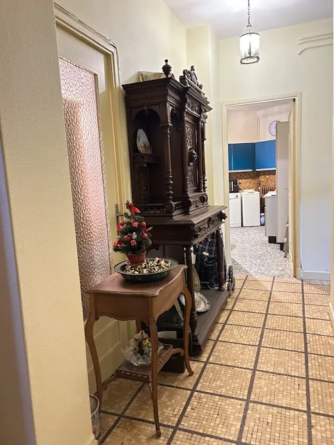 A vendre appartement T4 rénovable de 83m2 à Toulouse avec cave et balcon 