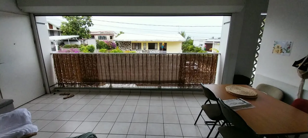 Appartement T3 à vendre à Plateau Fofo, SCHOELCHER avec parking et locataire en place 