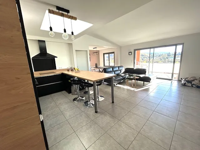 A vendre appartement Duplex de prestige avec terrasse à La Talaudière
