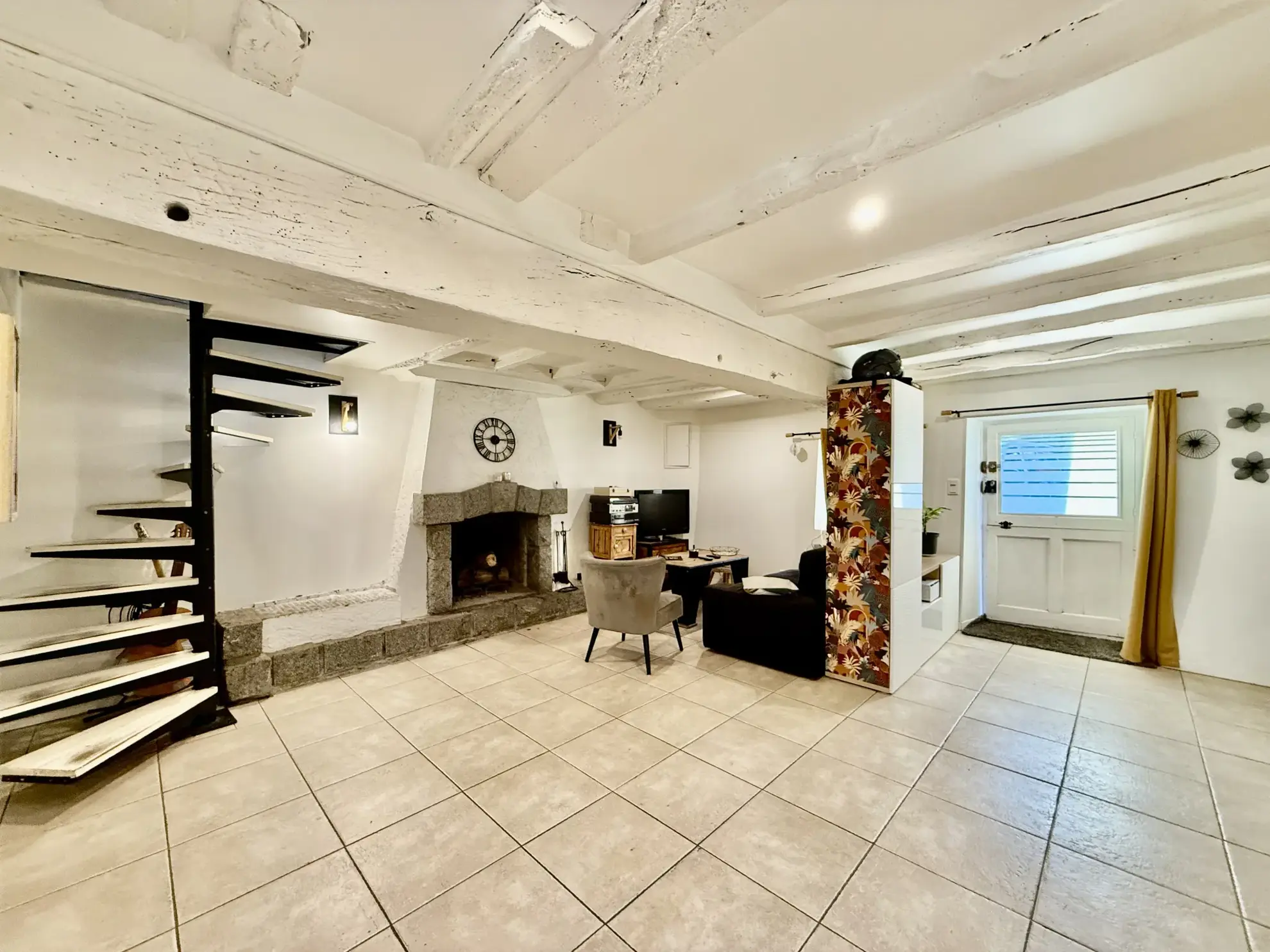 Belle maison en pierre à Héric avec jardin, garage et vie de plain-pied 