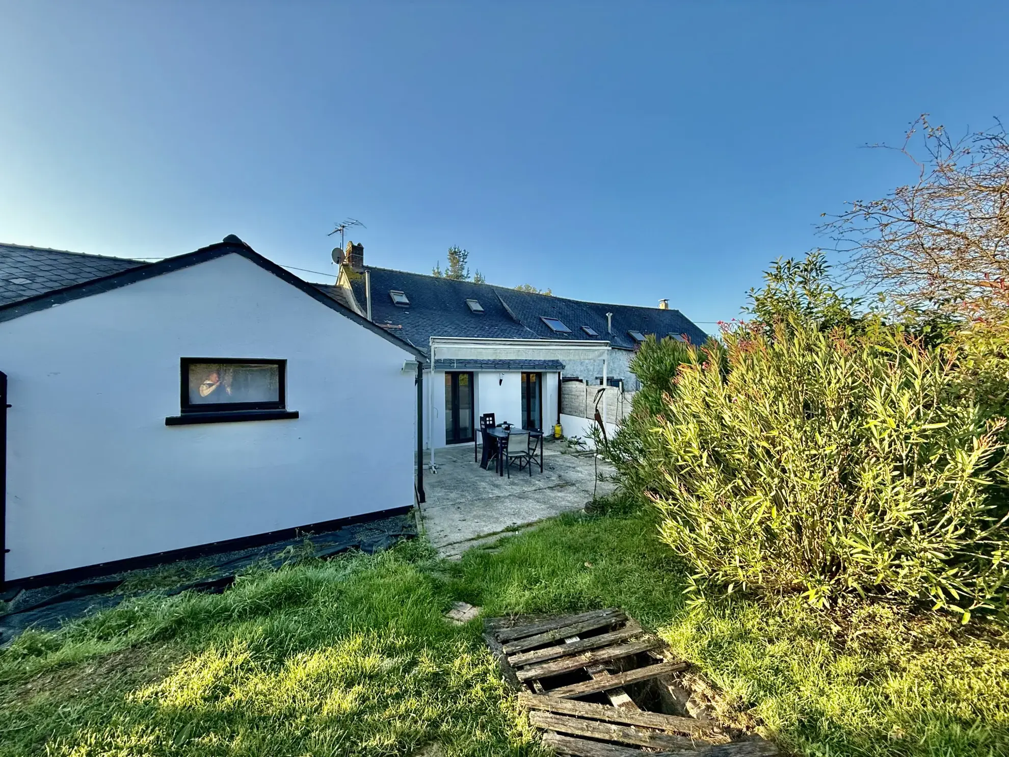 Belle maison en pierre à Héric avec jardin, garage et vie de plain-pied 