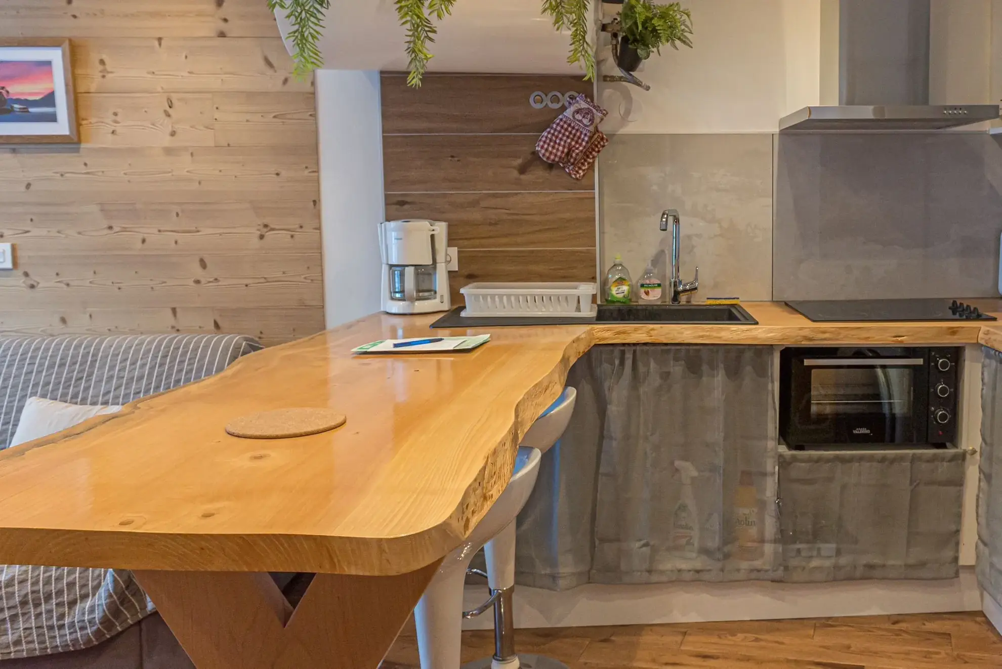 Appartement T2 rénové avec terrasse sud dans le domaine des Sybelles – Le Corbier 