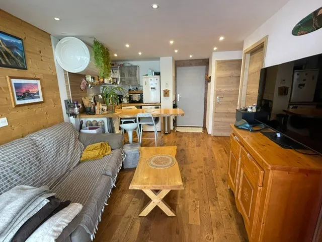 Appartement T2 rénové avec terrasse sud dans le domaine des Sybelles – Le Corbier 