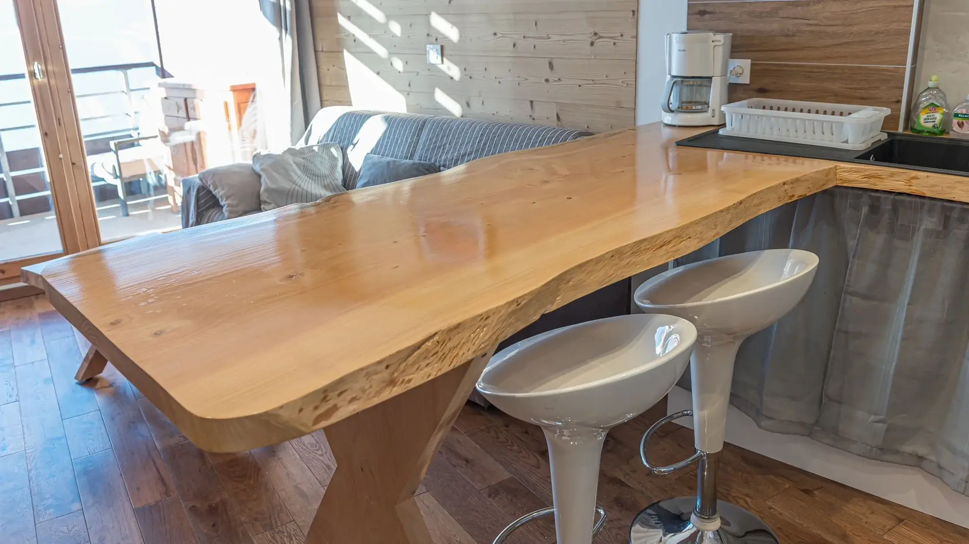 Appartement T2 rénové avec terrasse sud dans le domaine des Sybelles – Le Corbier 