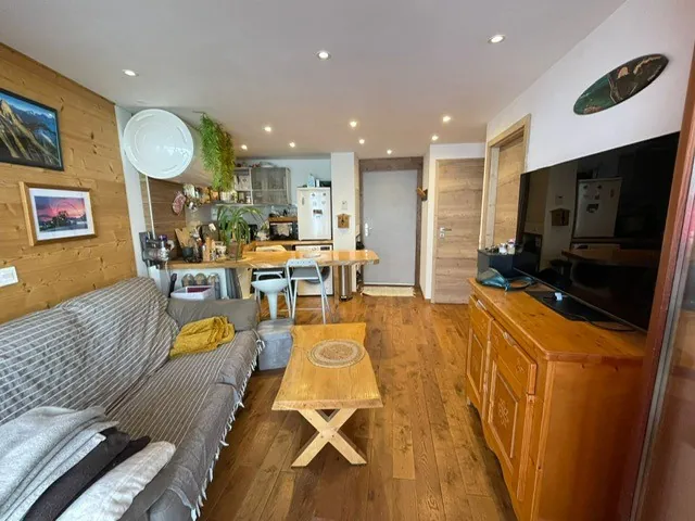 Appartement T2 rénové avec terrasse sud dans le domaine des Sybelles – Le Corbier 