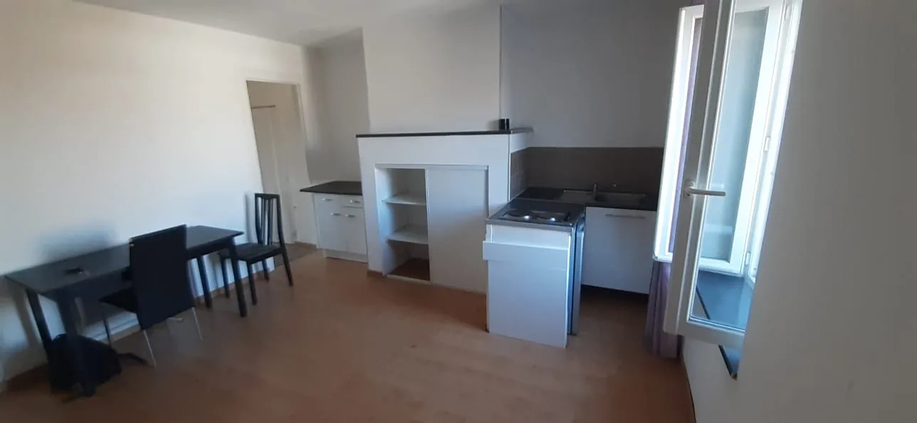 Immeuble de 6 appartements à vendre à Carcassonne, potentiel d’investissement optimal 