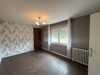 Maison de plain-pied à Baugy avec dépendances et terrain constructible 