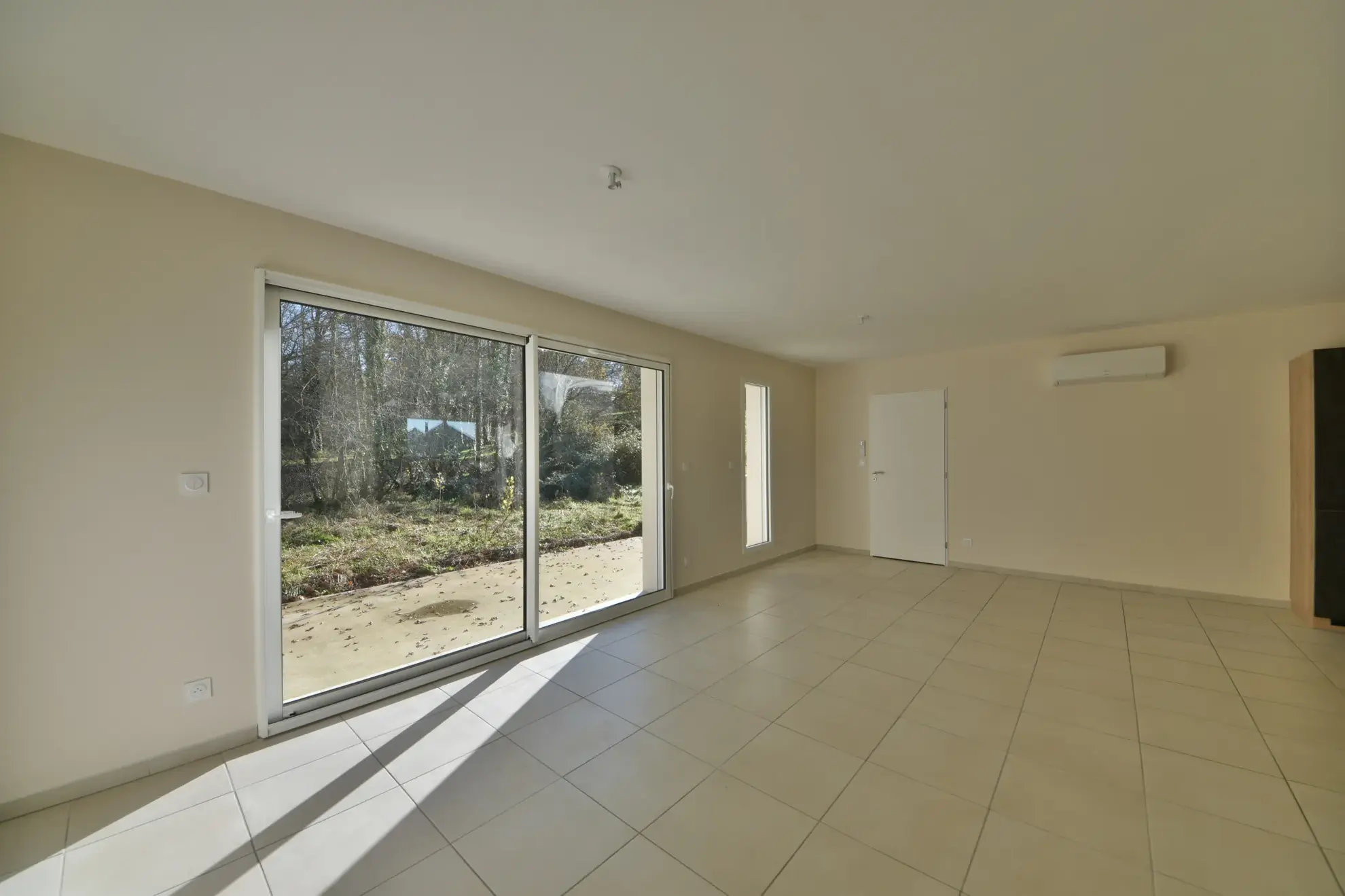 Maison neuve de plain-pied à Ussac proche de Brive avec terrasse et garage 