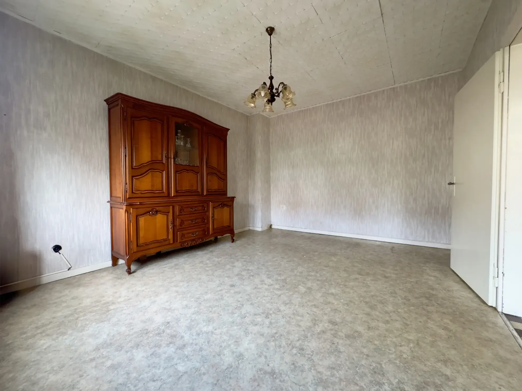 Maison à vendre à Freyming-Merlebach (120m²) avec grand terrain et travaux à prévoir 