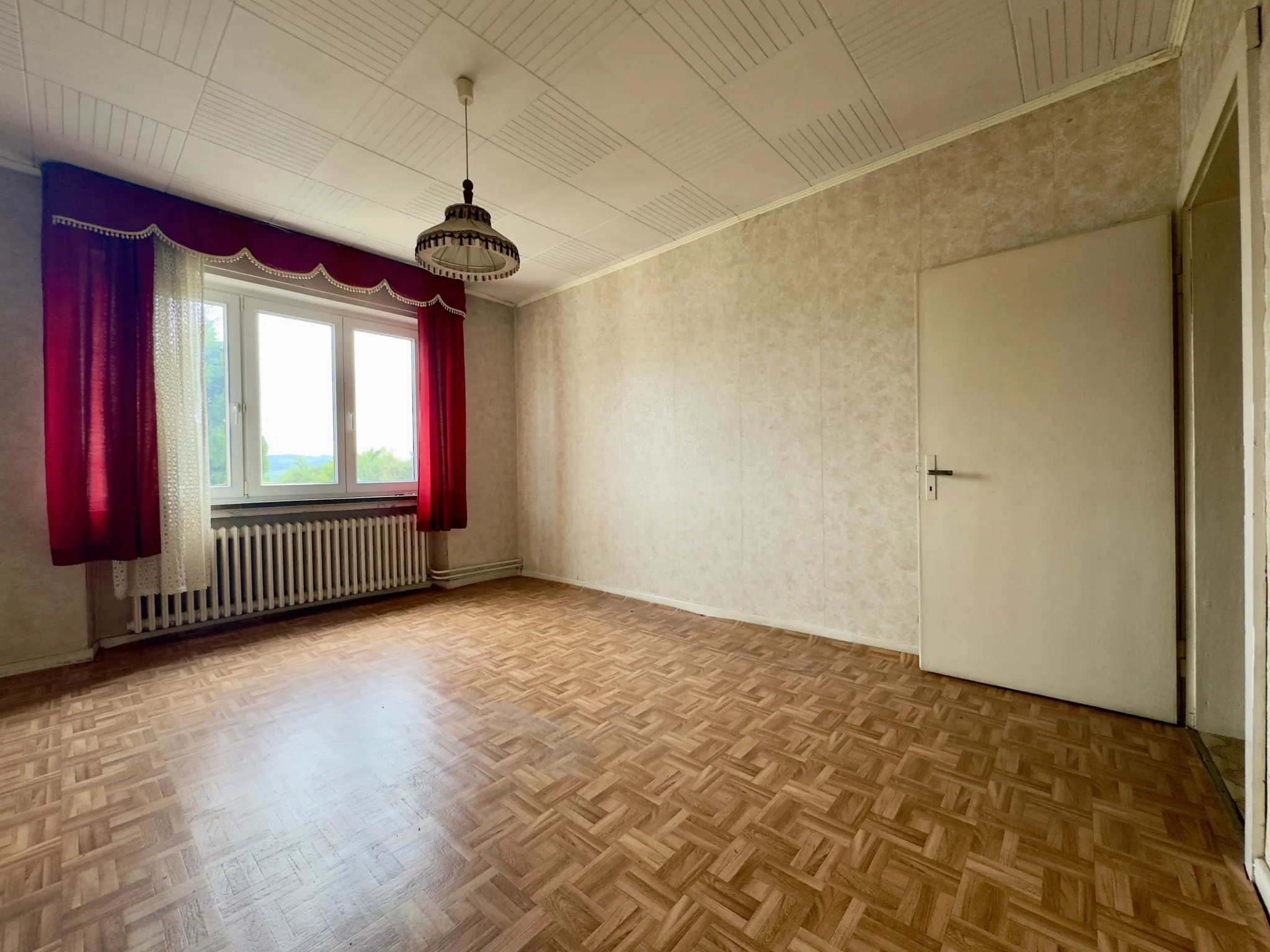 Maison à vendre à Freyming-Merlebach (120m²) avec grand terrain et travaux à prévoir 