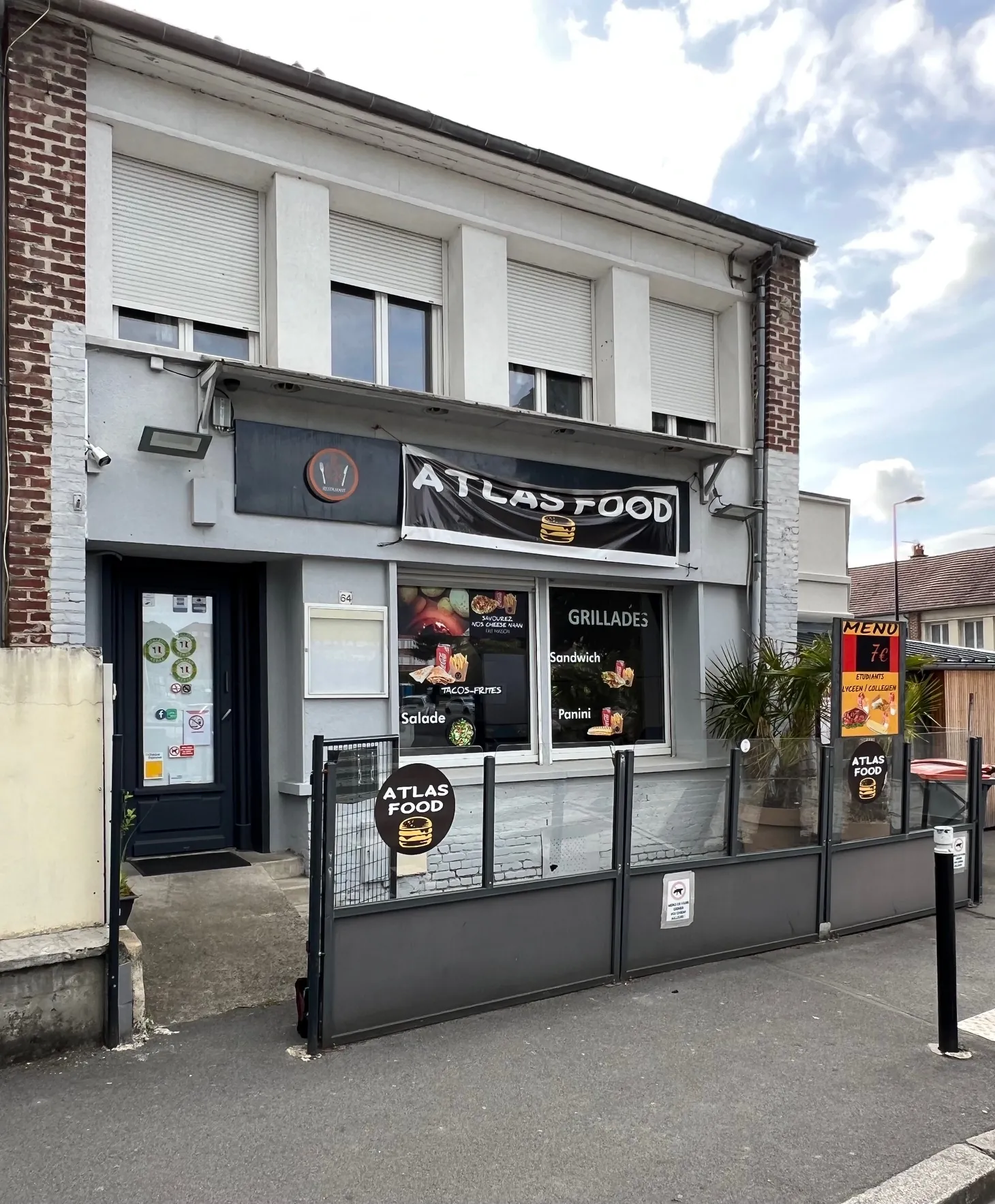 Fonds de commerce restauration à Abbeville face lycée, matériel en bon état