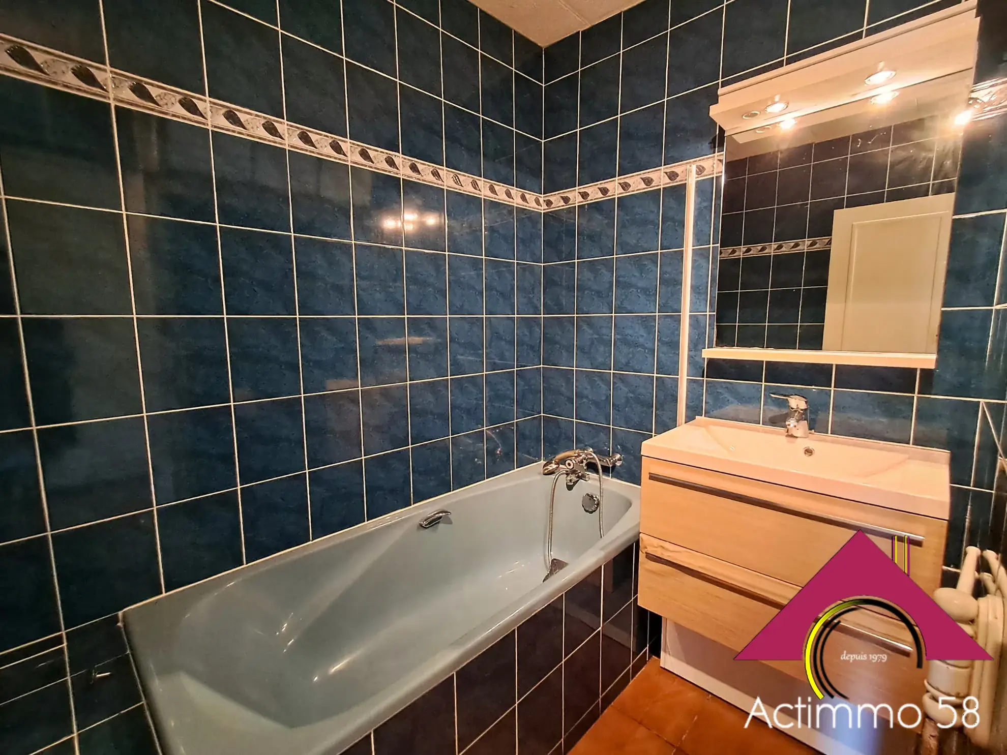 Maison de plain-pied avec 4 chambres, garage et jardin à Blet 