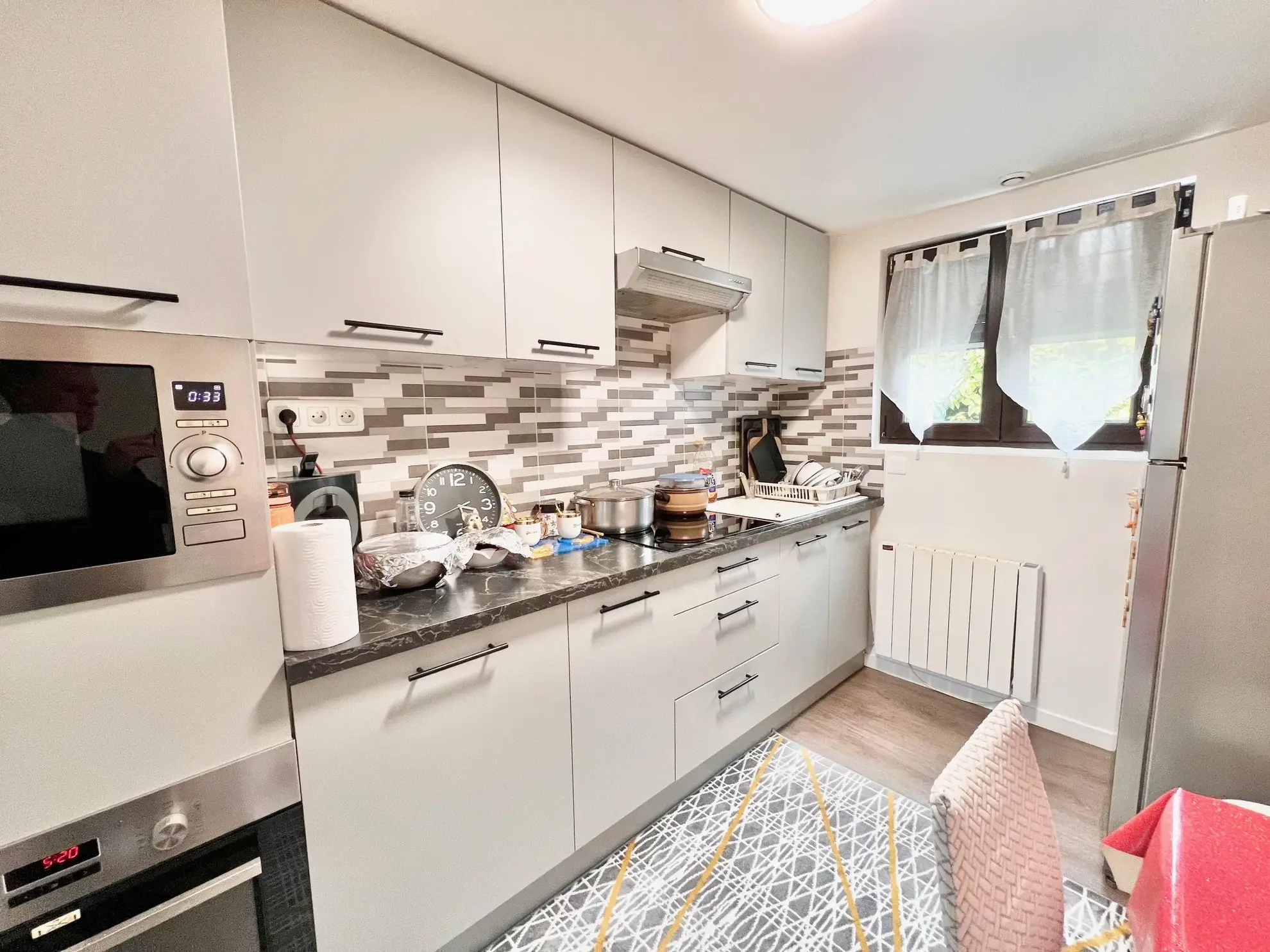 Maison rénovée à Franqueville Saint Pierre avec 3 chambres, garage et terrasse 