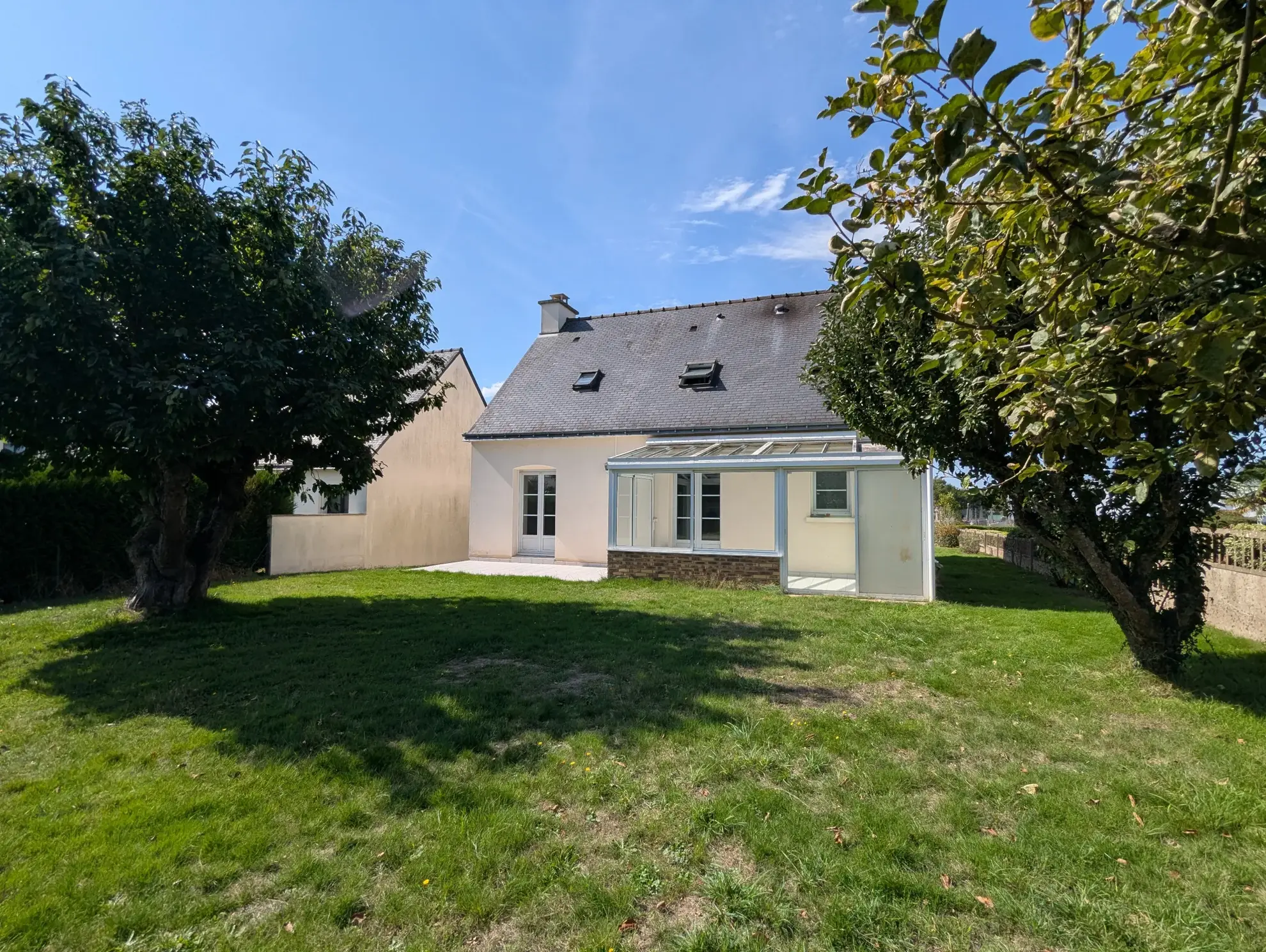 Maison 6 pièces à Guer centre-ville - 107 m² avec sous-sol et terrasse 