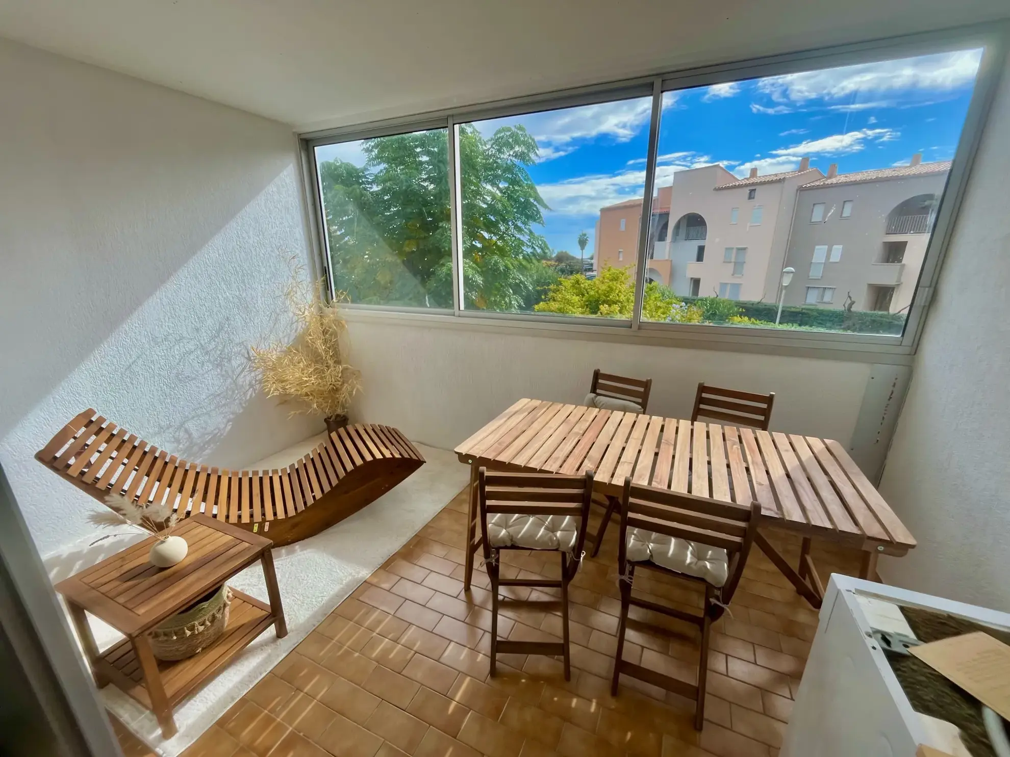 Superbe appartement T3 rénové avec vue mer à 100 m de la plage à Rochelongue