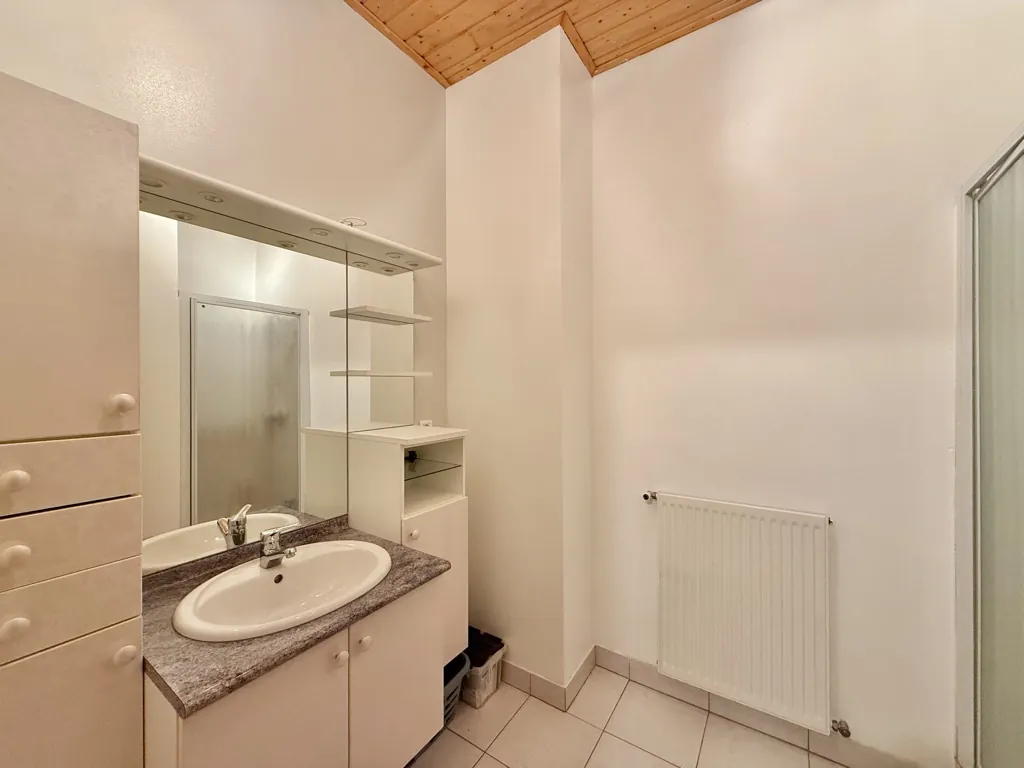 Maison de rue à Valence de 72 m2 avec cour et dépendance – Opportunité à saisir 