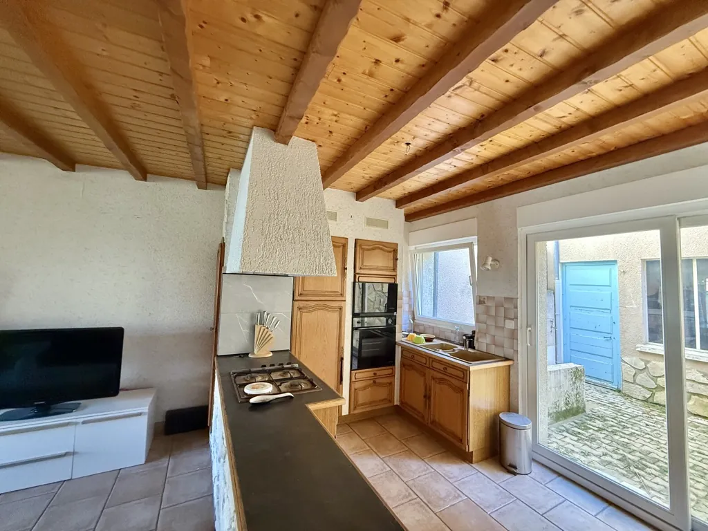 Maison de rue à Valence de 72 m2 avec cour et dépendance – Opportunité à saisir 