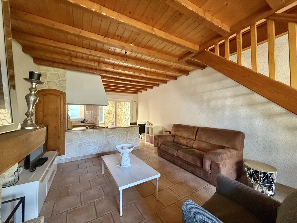 Maison de rue à Valence de 72 m2 avec cour et dépendance – Opportunité à saisir 