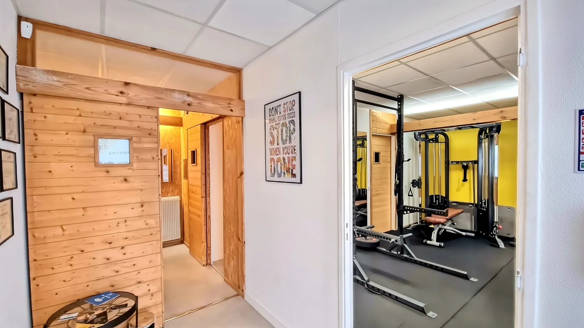 Local commercial de 82 m² à Aulnat avec grand potentiel dans le centre-ville 