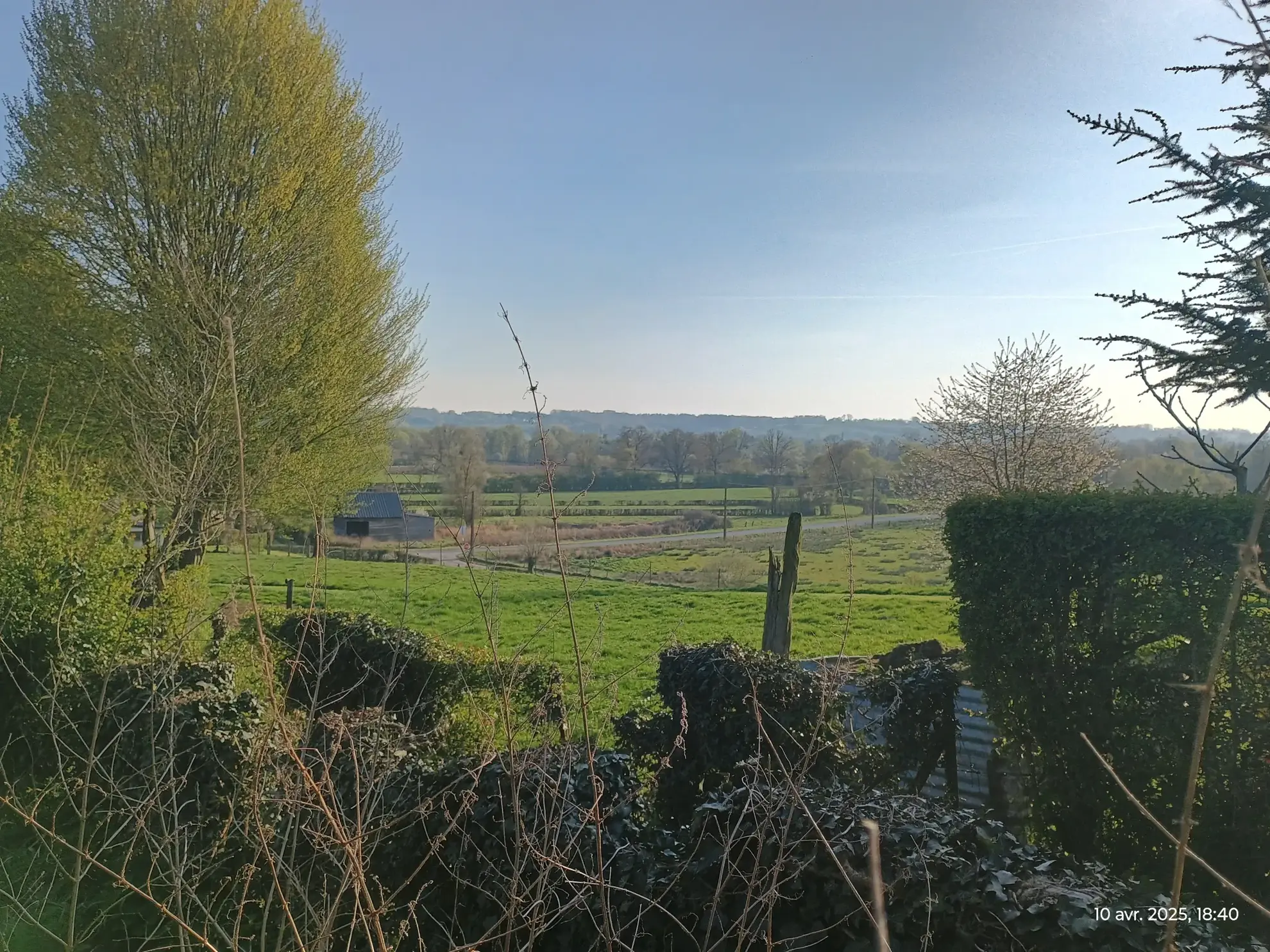 Maison de village à rénover à Gergny dans l'Aisne (02) avec grand terrain 