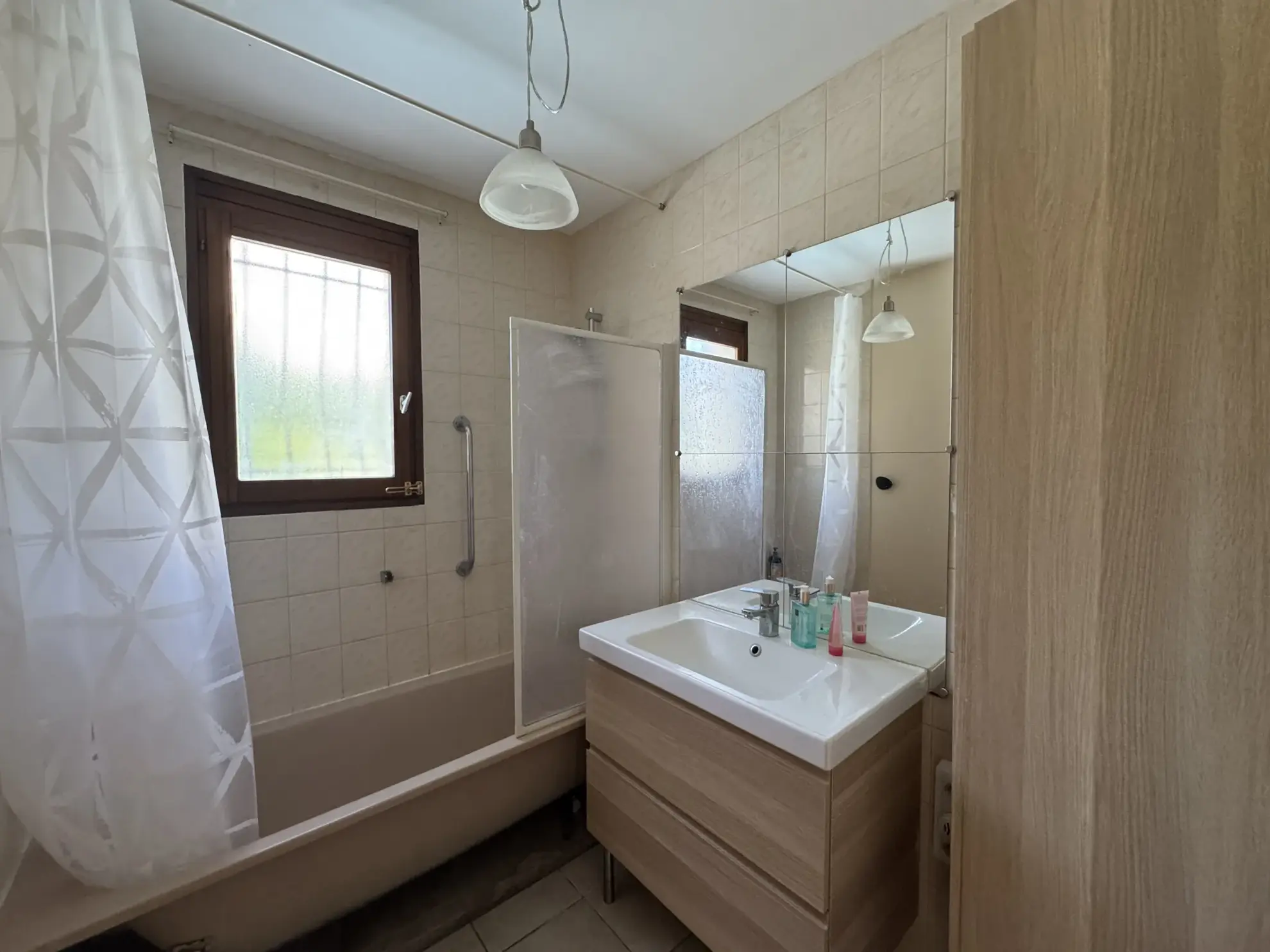 Villa de plain-pied avec piscine à Thuir – Lumineuse et équipée 