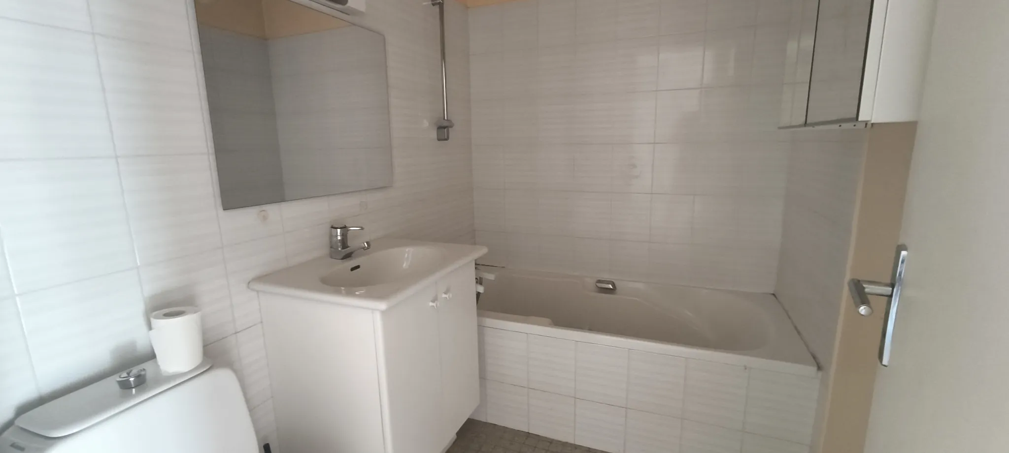 Appartement T2 lumineux avec balcon à vendre à Saint-Étienne 