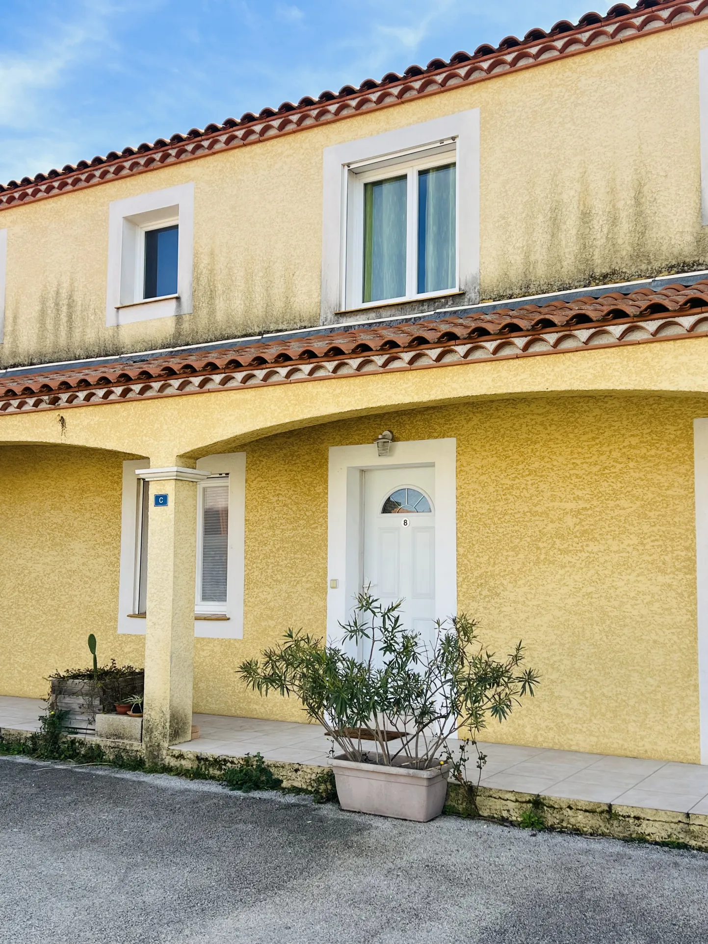 Villa 86m² avec 3 chambres, jardin et garage à Lunel