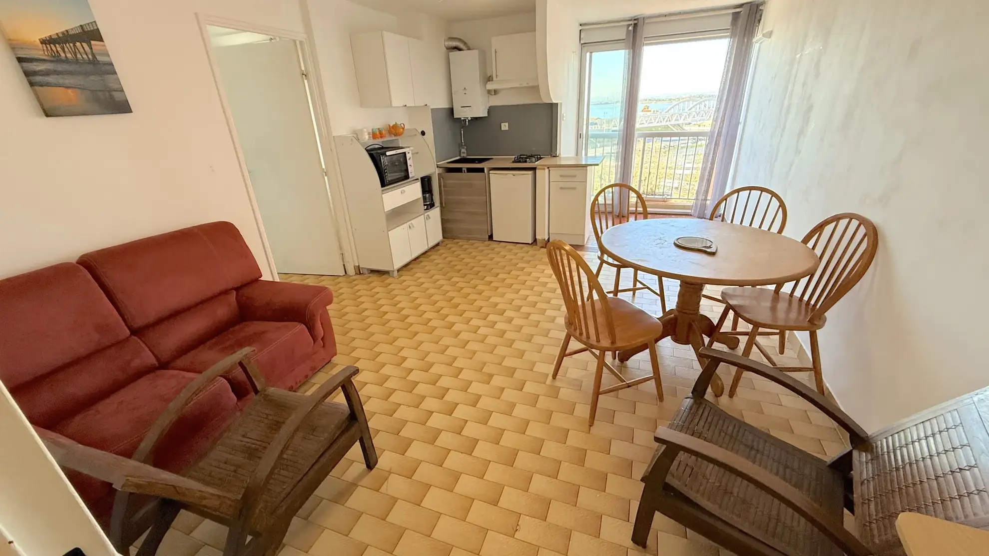 Bel appartement F2 avec loggia à Carnon-Plage, vue étangs et parking privé 