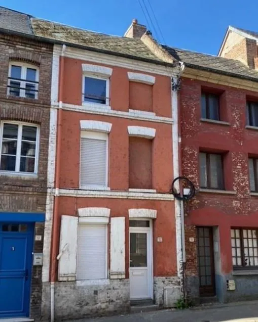 Maison de ville à Abbeville proche centre, idéale investissement ou premier achat 
