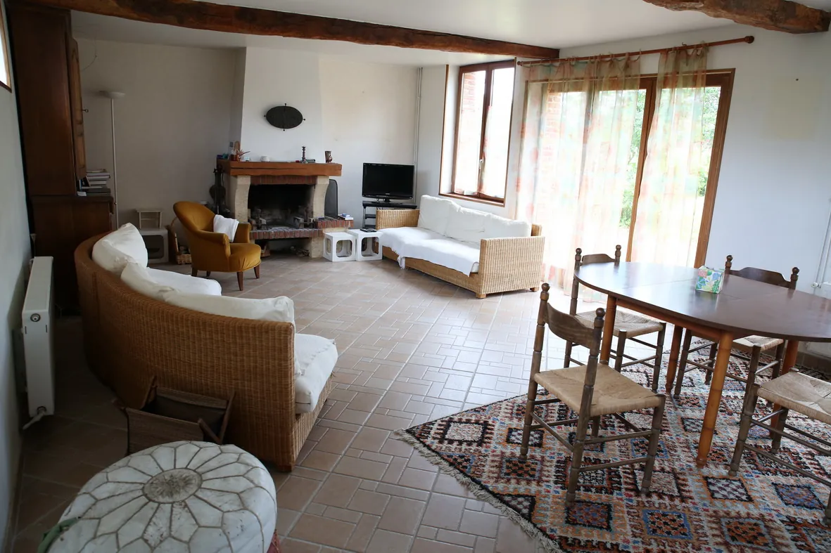 Belle maison en briques et silex avec dépendances proche de la mer à Guilmecourt 