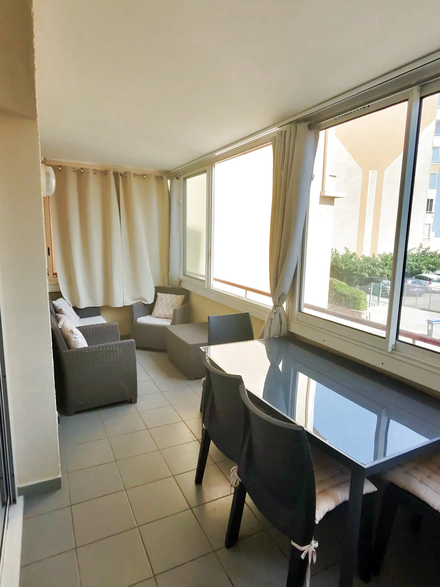 Appartement lumineux de 44 m² avec loggia et parking à Valras Plage 
