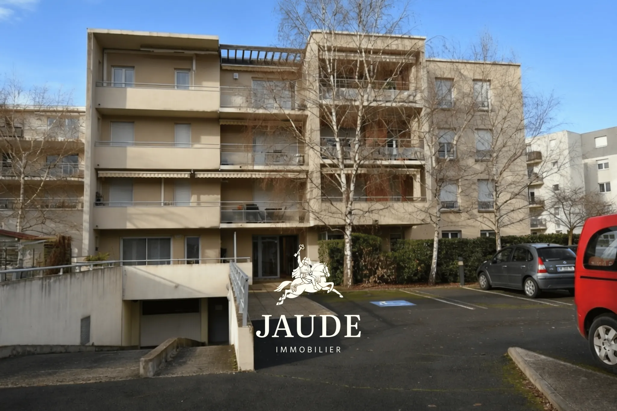 Bel appartement traversant de 91 m² avec terrasse et garage à Clermont-Ferrand La Glacière
