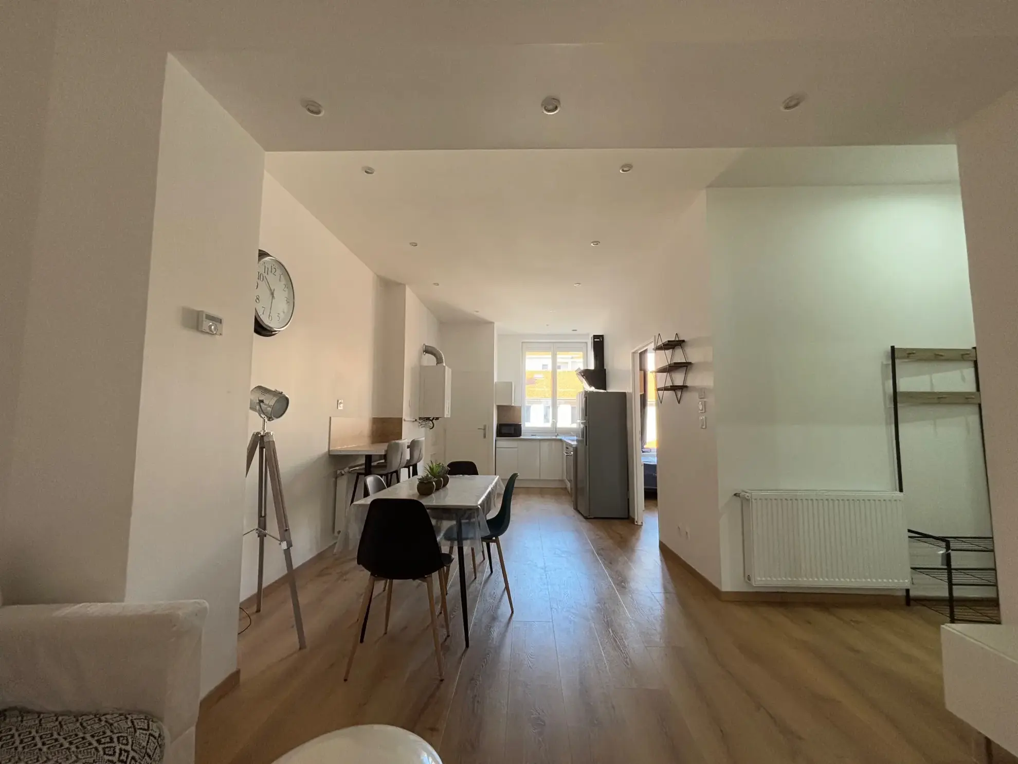 Appartement T4 rénové de 66,24 m² à Saint-Étienne, proche centre et écoles 