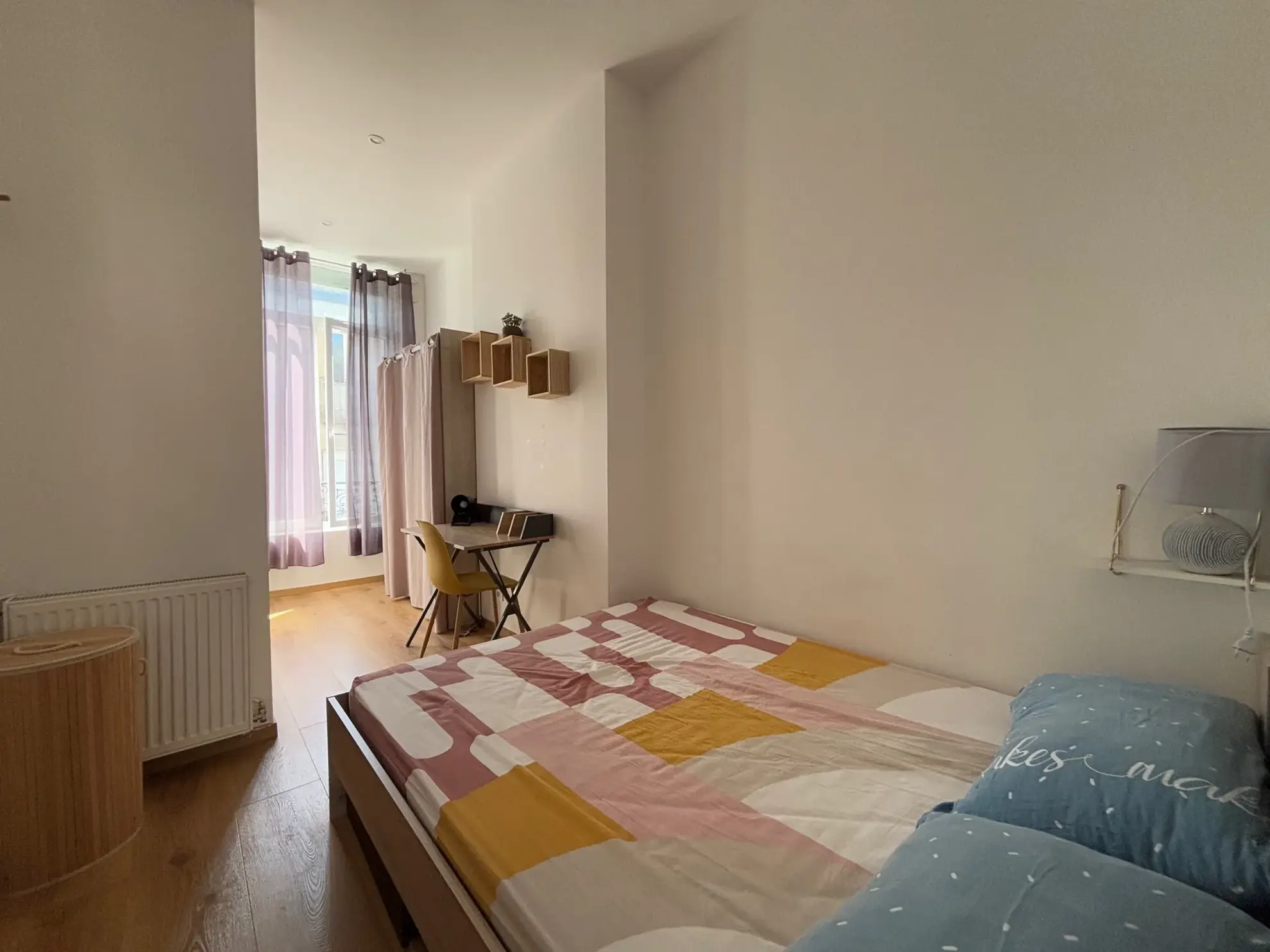 Appartement T4 rénové de 66,24 m² à Saint-Étienne, proche centre et écoles 