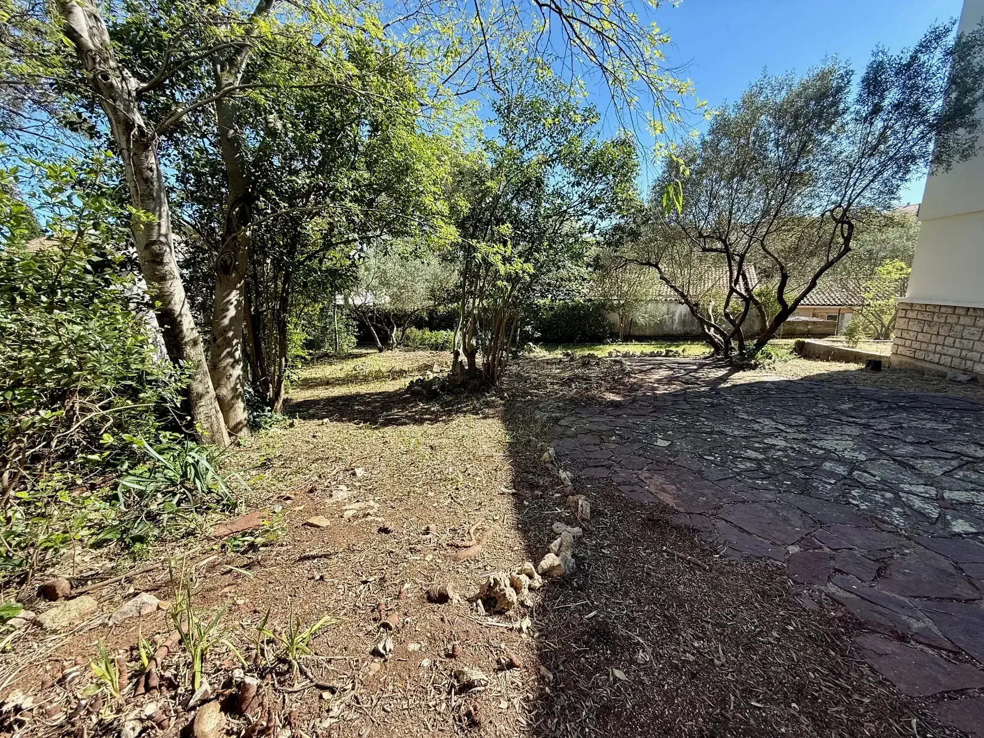 Terrain constructible de 391 m² à Montpellier, proche commodités