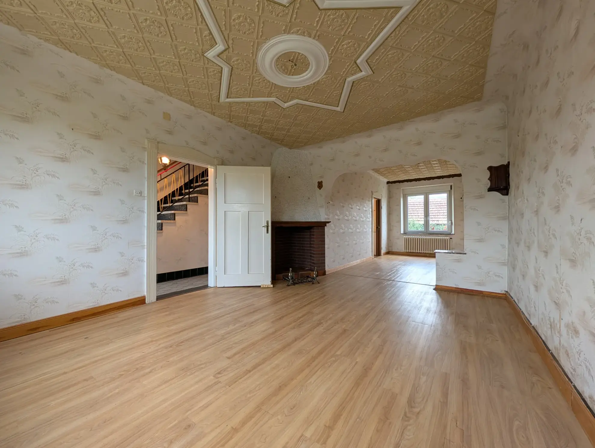 Maison à rénover avec jardin et garage à Falck, secteur Creutzwald 