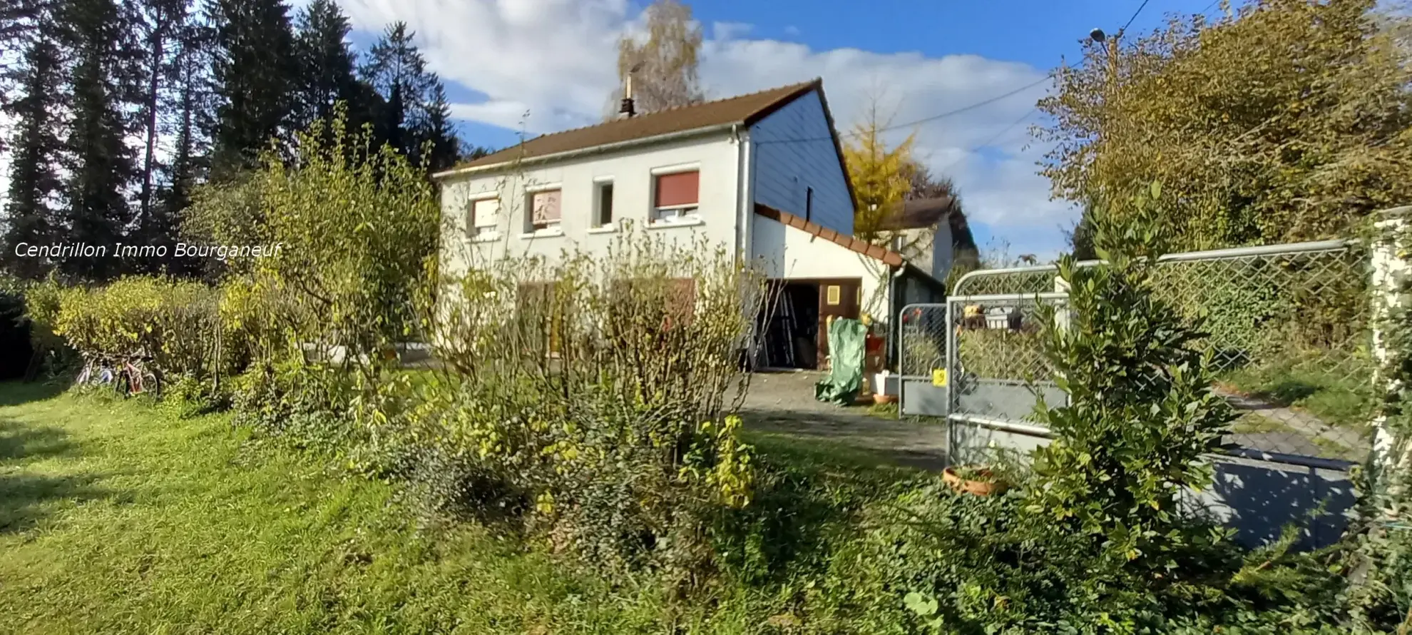 Maison indépendante rénovée avec jardin clos à St dizier leyrenne (23400) – 102 m² 