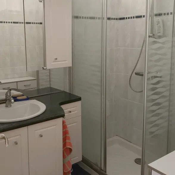 Maison de plain pied à vendre à Saint Michel Chef Chef - 2 chambres, garage et véranda 