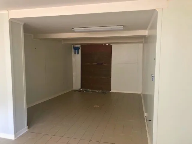 Immeuble ancien avec cour et parking à Vendre à Lonzac - Potentiel Mixte 