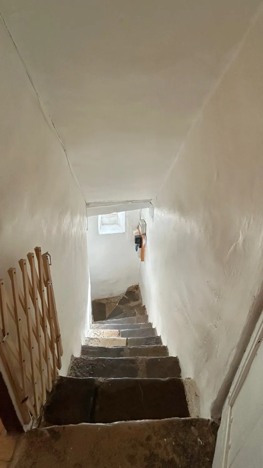 Maison de village avec piscine, terrain, à rénover à Saint-Bauzille-de-Putois 