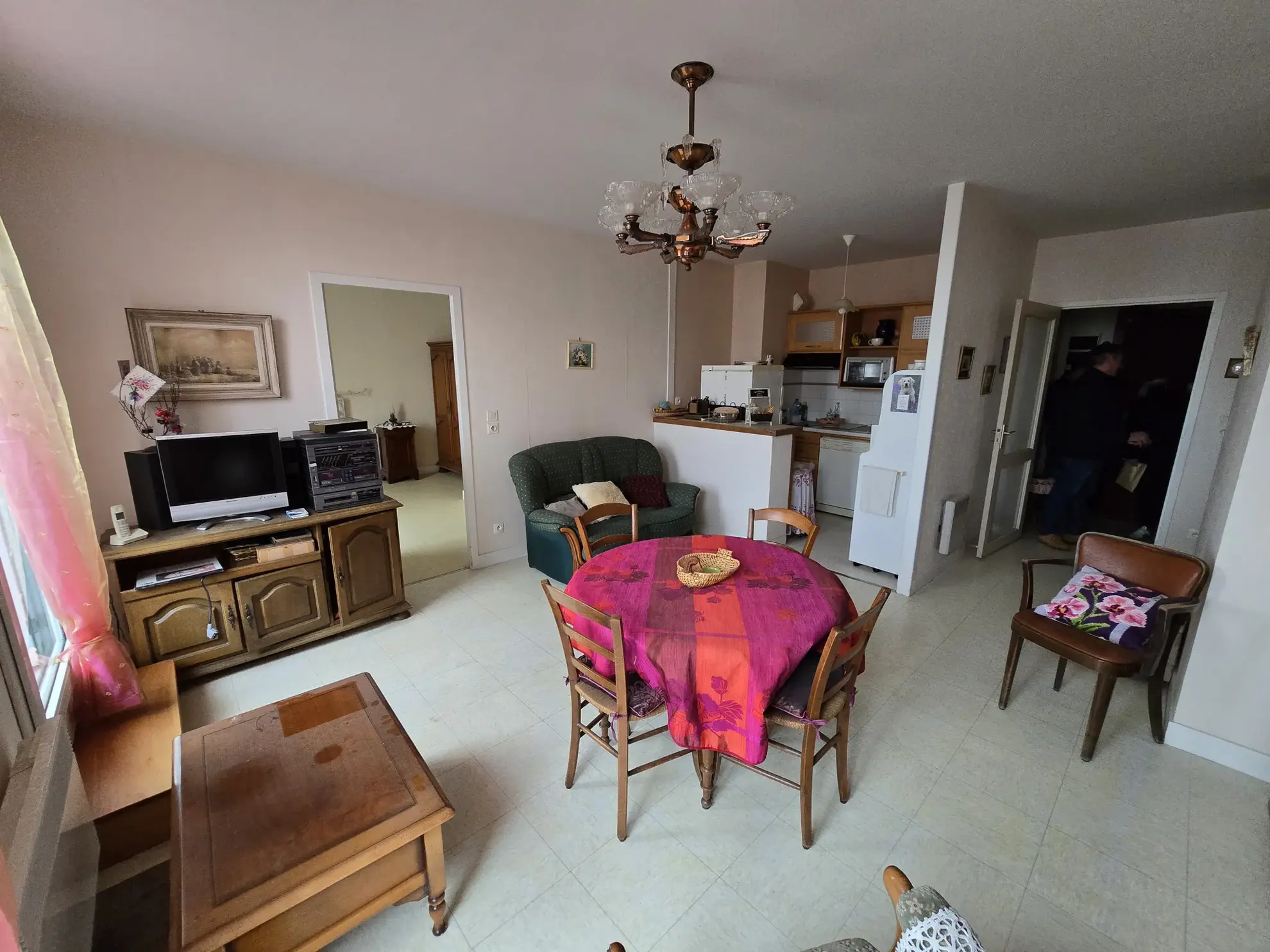 A vendre T2 avec terrasse à Châteauroux dans résidence de services 