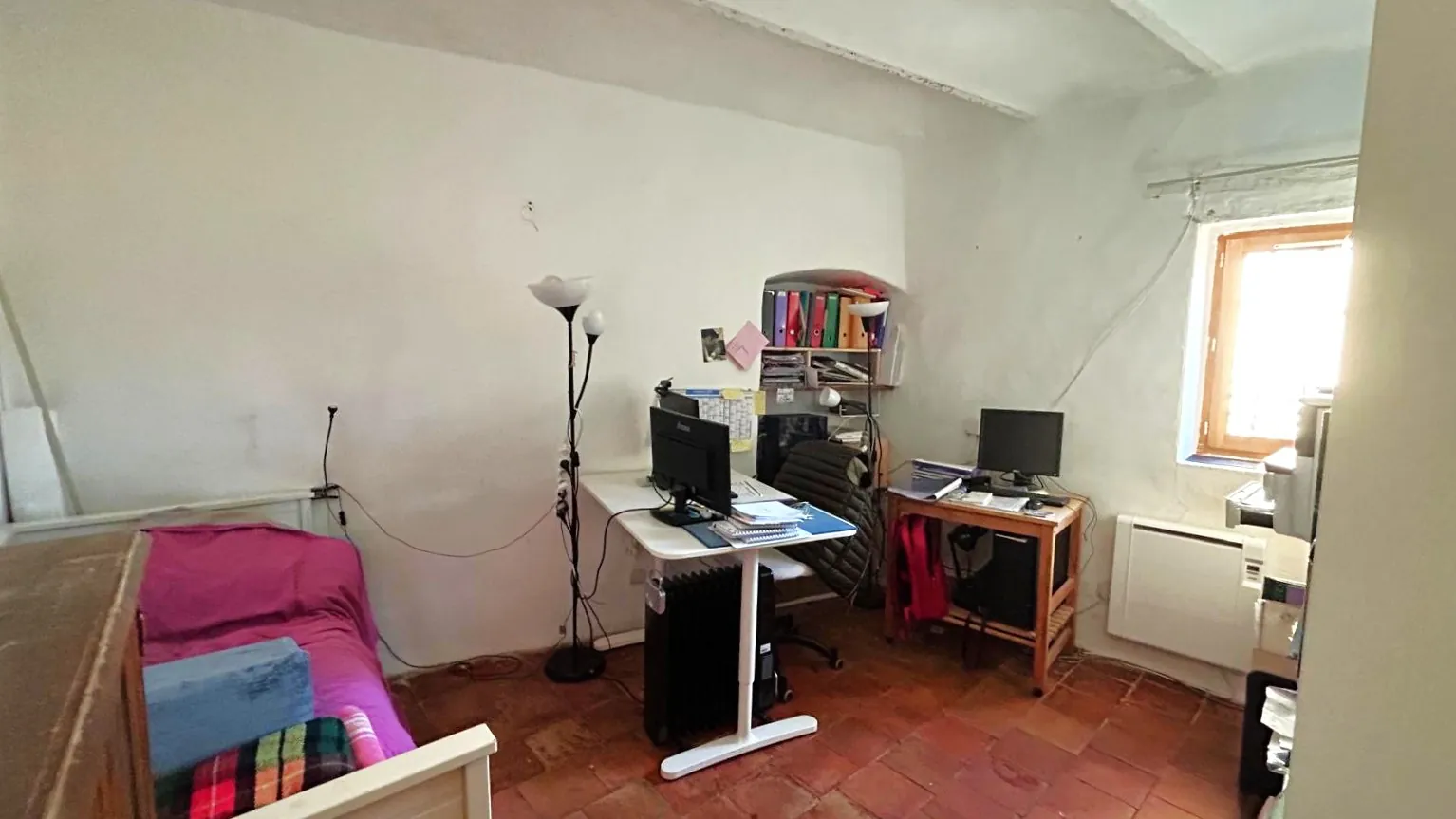 Maison de village avec piscine, terrain, à rénover à Saint-Bauzille-de-Putois 