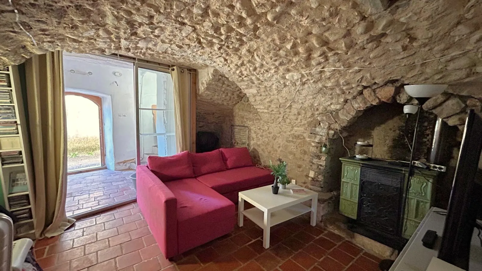 Maison de village avec piscine, terrain, à rénover à Saint-Bauzille-de-Putois 