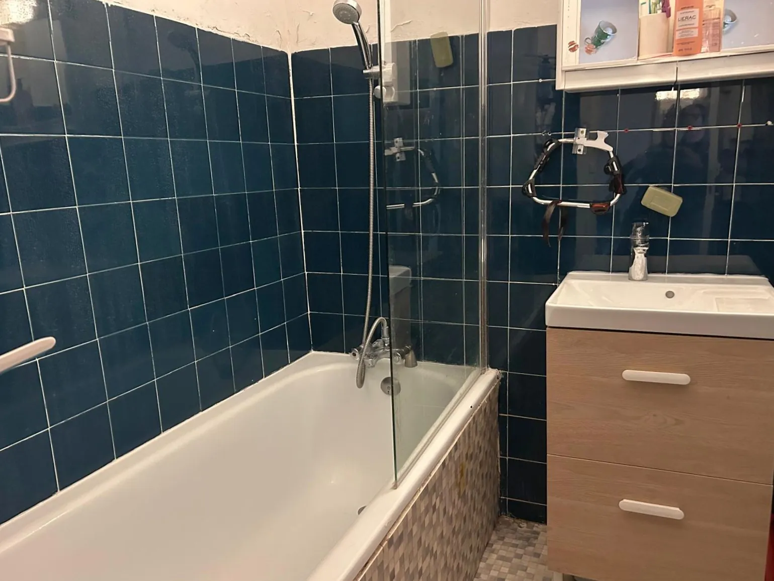 Maison de village avec piscine, terrain, à rénover à Saint-Bauzille-de-Putois 