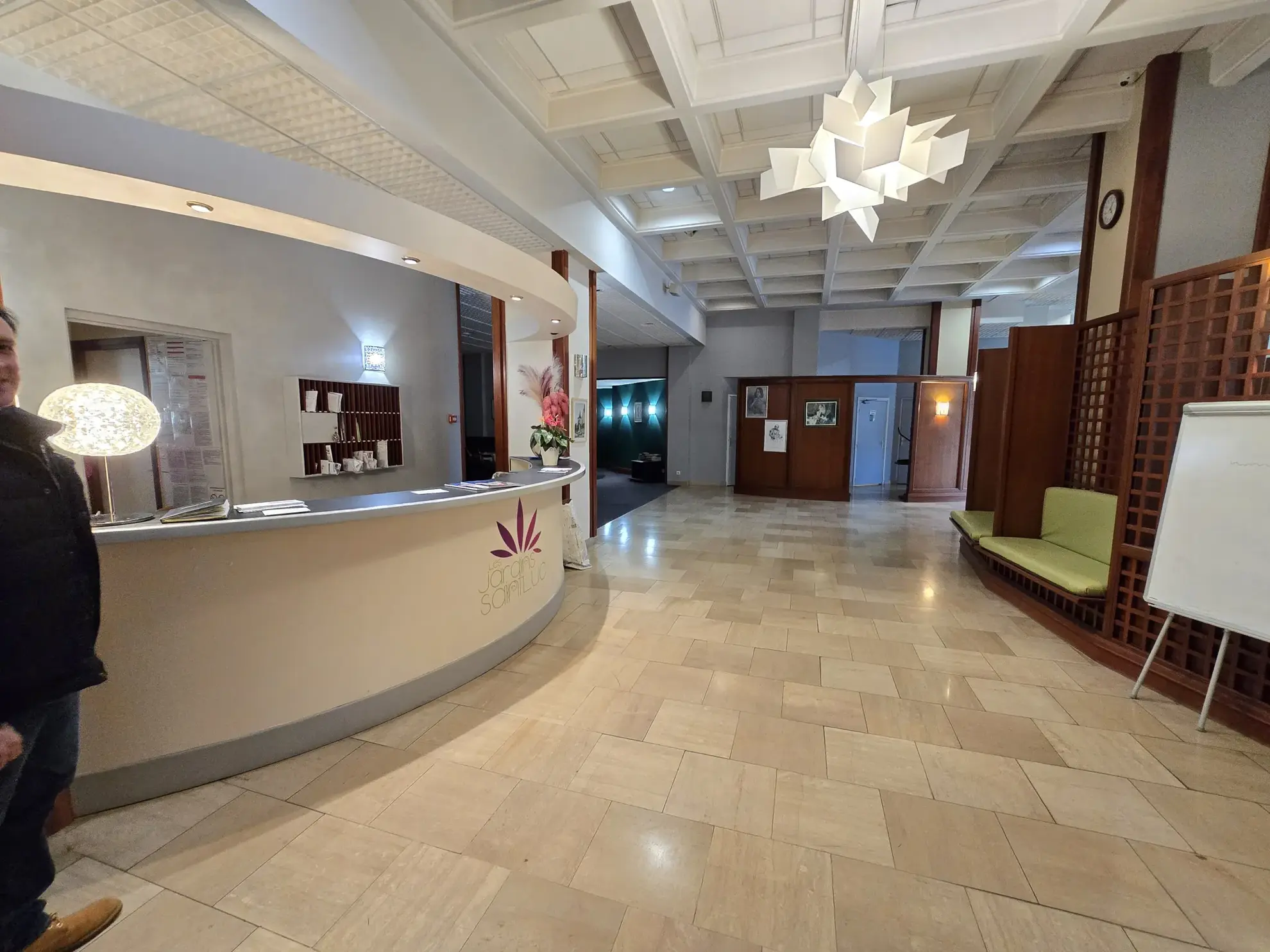 A vendre T2 avec terrasse à Châteauroux dans résidence de services 