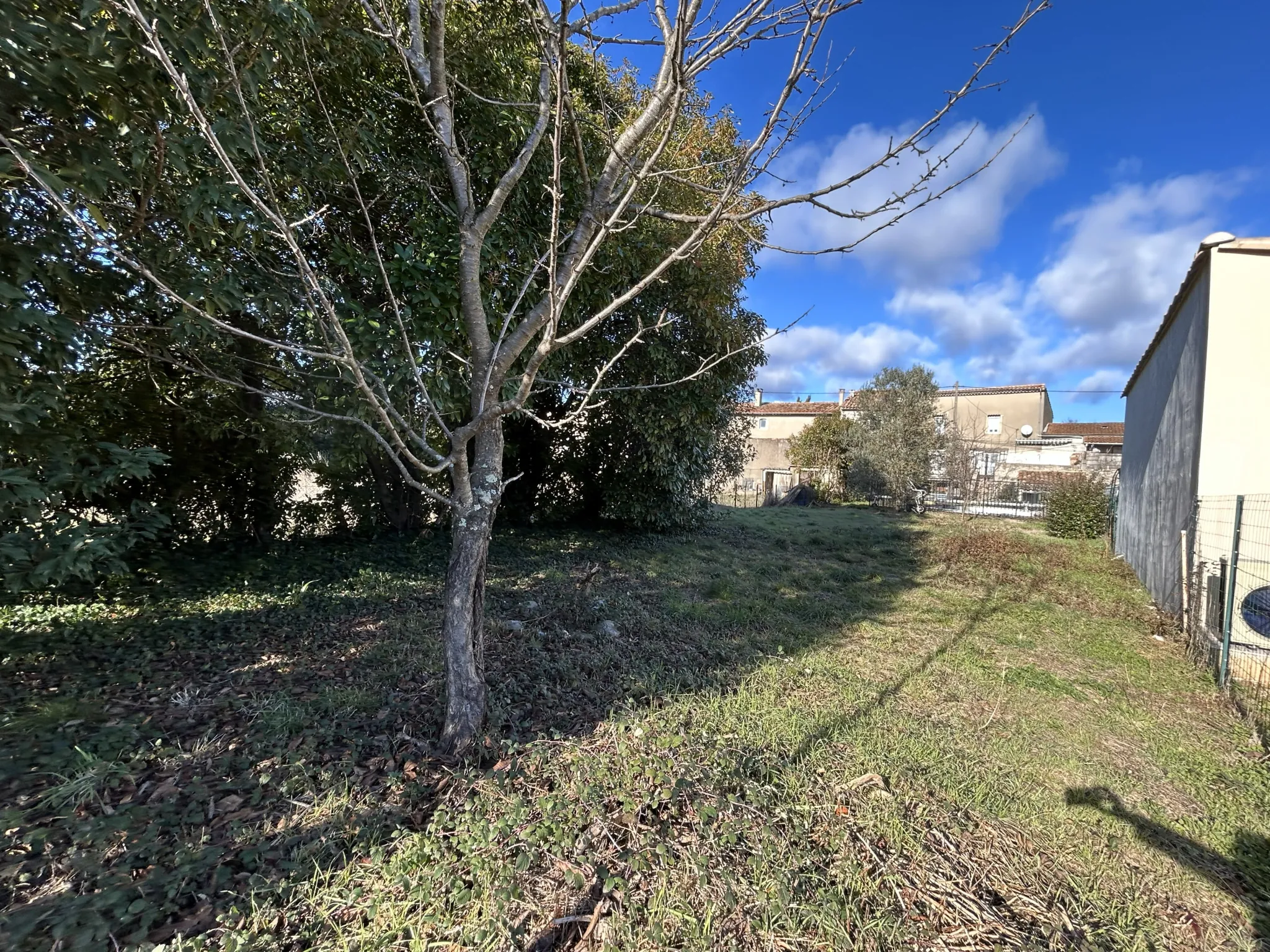 Maison de village avec piscine, terrain, à rénover à Saint-Bauzille-de-Putois 