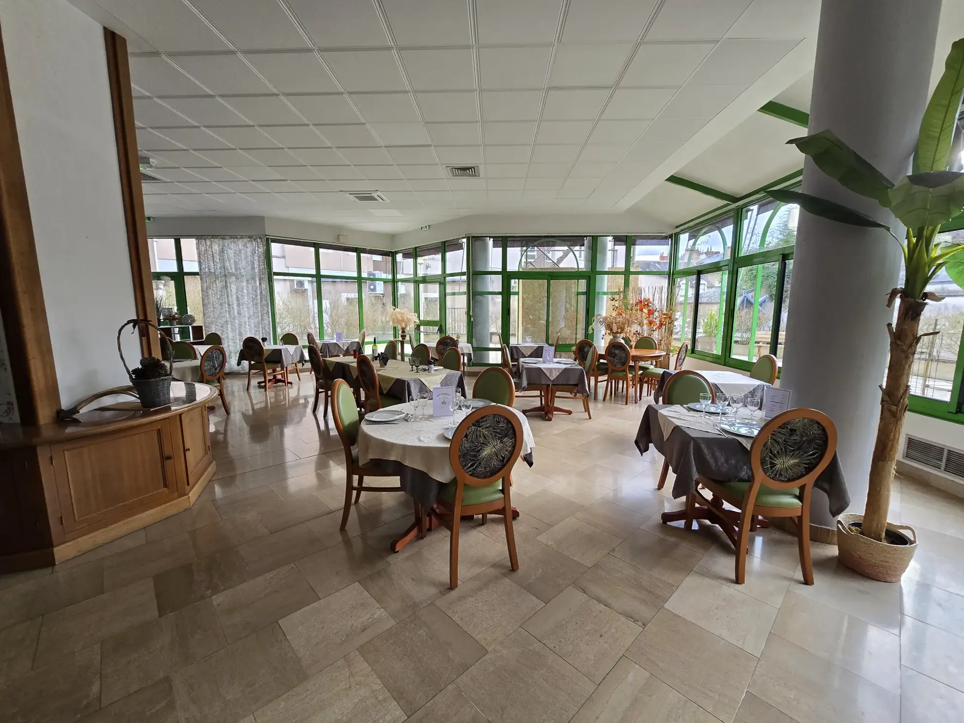 A vendre T2 avec terrasse à Châteauroux dans résidence de services 